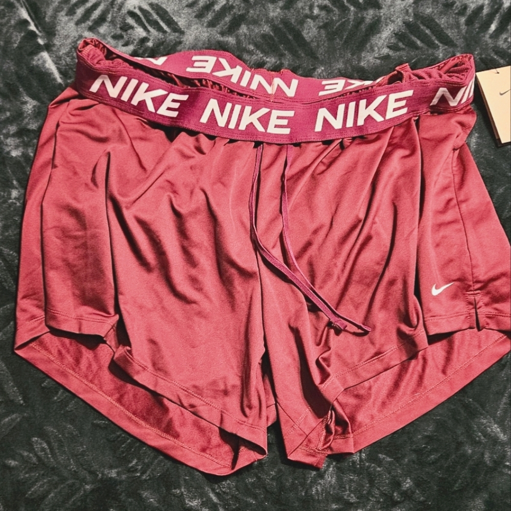 NWT Nike Drifit Shorts 2X Burgandy